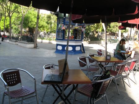 Café et WiFi à Cadix